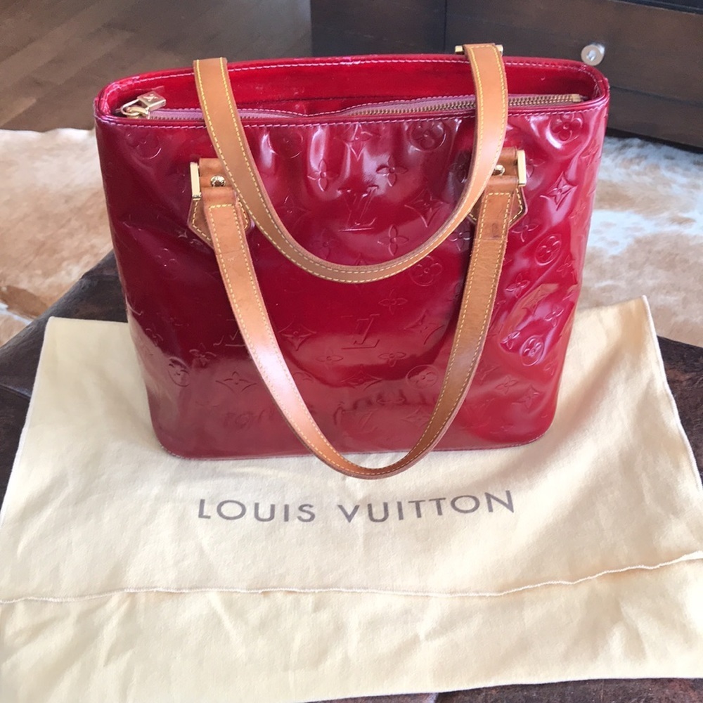 Louis Vuitton Pomme D’Amour Vernis Houston bag - Picture 2 of 16